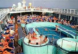 La piscina della MSC Rhapsody